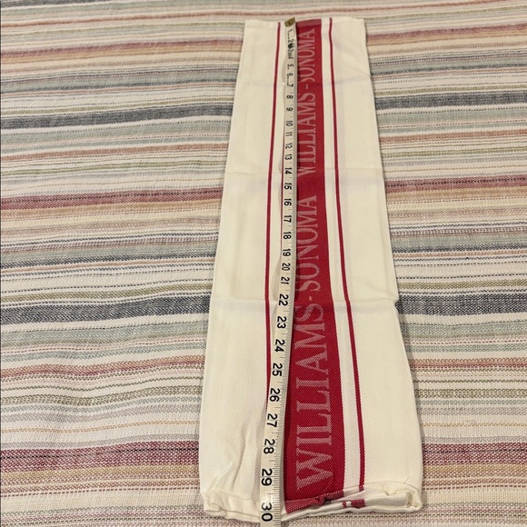 Williams Sonoma Classic Red and White Towels Set of 4 NWT Red Claret - Picture 6 of 7